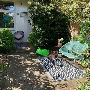 https://amsterdam-beach-apartment-2-private-garden.zandvoort-hotels.com